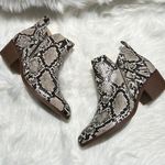 MIA  Snakeskin Pointed Toe Short Heel Ankle Bootie Boots Size 8.  B67 Photo 2