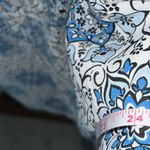 Ruby Rd . blue and white mosaic floral short sleeve V-neck blouse 24” P2P Photo 4