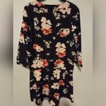 Cupcakes & Cashmere Floral V Photo 2