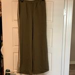 Sienna Sky Wide-Leg green track pants with beige Stripe pockets Photo 3