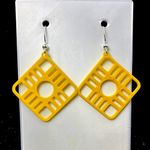 Handmade The Vibe Line Yellow Earrings Photo 0