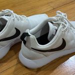 Nike Roshe Sneakers White Photo 2