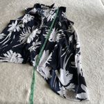 Avenue  Floral Sleeveless Blouse‎ Womens Size Blue White Flowers Asymmetrical Hem Photo 5