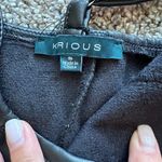 Women's black leather zip‎ crop top Photo 2