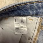 American Eagle  Highest Rise Mom Jeans Women’s 8 Long Light Wash Distressed Photo 3