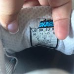 Hoka  Clifton 9 size 9 in white Photo 8