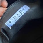 Alice + Olive X FABFITFUN DUFFEL Daisy Bag Black Photo 6