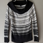 White House | Black Market sz S black white off shoulder sweater Photo 0