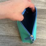 La Mer Aqua Cosmetic Bag with Blue Zipper Green Photo 4