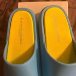 J slides sandles Photo 1