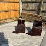 Schutz NWOB Jorian Womens Brown Crocodile Embossed Leather Wedge Bootie Size 10 Photo 6