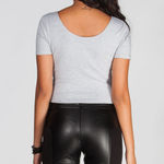 Young & reckless Tee shirt top cropped eye Photo 1