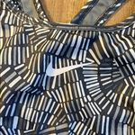 Nike  Pro Dri Fit Sports Bra - Grey and White Pattern Size Medium Photo 2