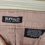 Buffalo David Bitton Bufallo David Bitton Samuella Mid Rise Bermudas in Size 28 / 6 in Salmon Pink Photo 3