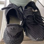 Adidas Tennis Shoes Photo 3