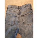 Universal Threads Universal Thread Size 6 / 28R Women's High Rise Skinny Medium Wash Blue Jeans Photo 5