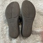 Crocs  Brown‎ Gold Sanrah Flip Flops Thongs Sandals Wedge Size 7 Photo 10