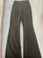 NWT Wild Fable Women's High-Waisted Ribbed Flare Leggings Size L