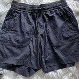 L.L.Bean  Ladies Hiking Shorts size Small Photo 0