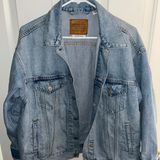 Levi's Oversized Cropped Denim Jacket Photo 0