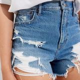 American Eagle ‘90s Boyfriend Distressed Jean Shorts Photo 0