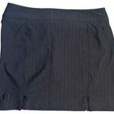 Under Armour Black All Season Gear Pinstripe
Golf Pocket Skort Size 4 Photo 0