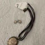 Liz Claiborne Statement Necklace Photo 0