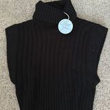 Cloud Ten Black Sweater  Photo 0