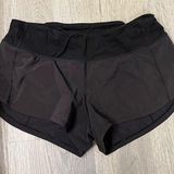 Lululemon black  low rise speed up short 2.5” Photo 0