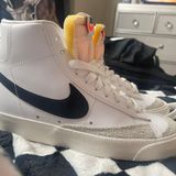Nike High top Blazer Mid Sneakers Photo 0