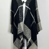 Woven Heart  Fringe Plaid Poncho NWOT Photo 0