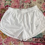 Nike White Shorts Photo 0