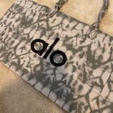 Alo Yoga  Bag Tote Tie-Dye Photo 0