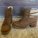 Very G  Brown Heeled Boots with Shearling Detail Photo 0