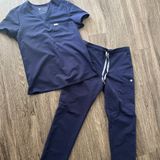 FIGS Navy Scrub Set Photo 0