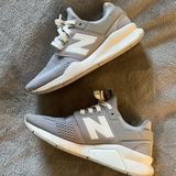 New Balance Tennis Shoes Photo 0