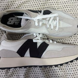 New Balance 327 Photo 0