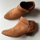 Old Navy  tan booties 9 Photo 0