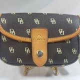 Dooney & Bourke Authentic Wristlet Photo 0