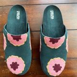 Chelsea & Violet Clog Shoes Photo 0