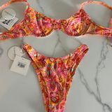 Kulani Kinis Set Photo 0