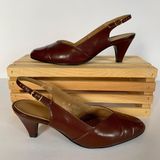Hush Puppies Vintage 70s Brown Leather Slingback Kitten Heels Photo 0