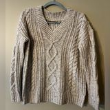 cupio Women’s cable knit sweater Photo 0
