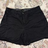 Gloria Vanderbilt  black shorts Photo 0