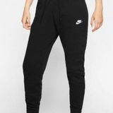 Nike Women’s Club Slim Pant Photo 0