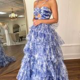 Sherri Hill Prom Photo 0