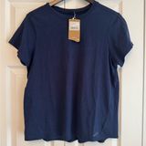 Brooks Women's Navy Blue T-Shirt Photo 0