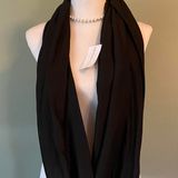 Beyond Yoga Black Pocket Scarf NWT Photo 0