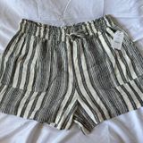 Time & Tru Flowy Beach Shorts Photo 0