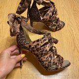 Gianni Bini Abrianna Leopard Print Ankle Wrap Lace Up Strappy Sandal Heels 7.5M Photo 0